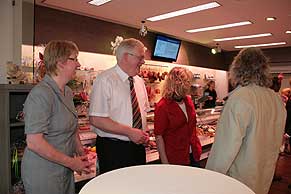 IMG-3906